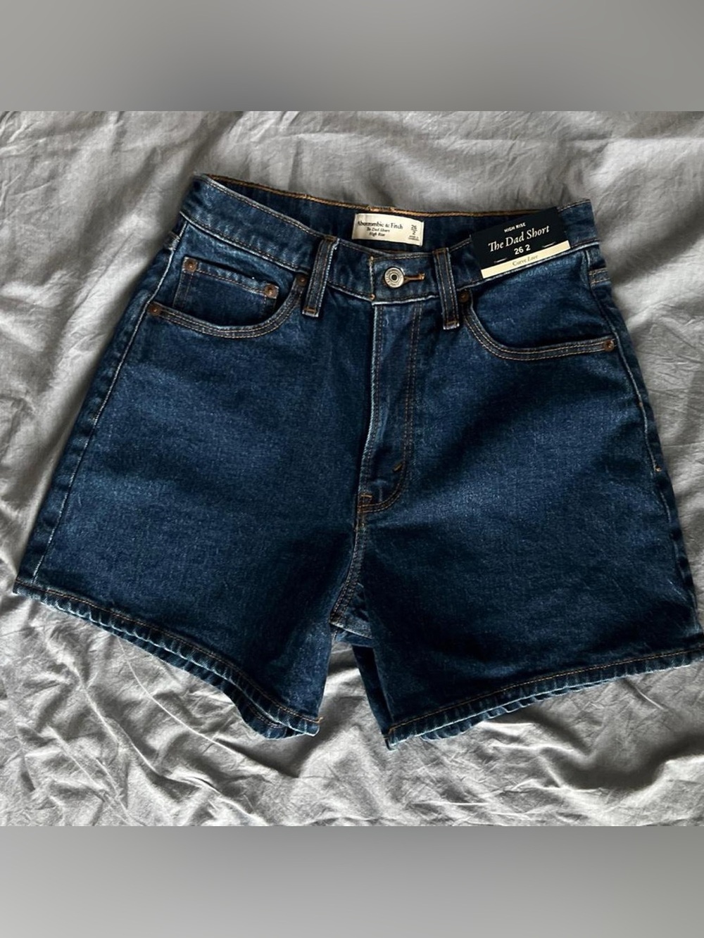 NWT Abercrombie & Fitch Curve Love High Rise The Dad Short Waist 26